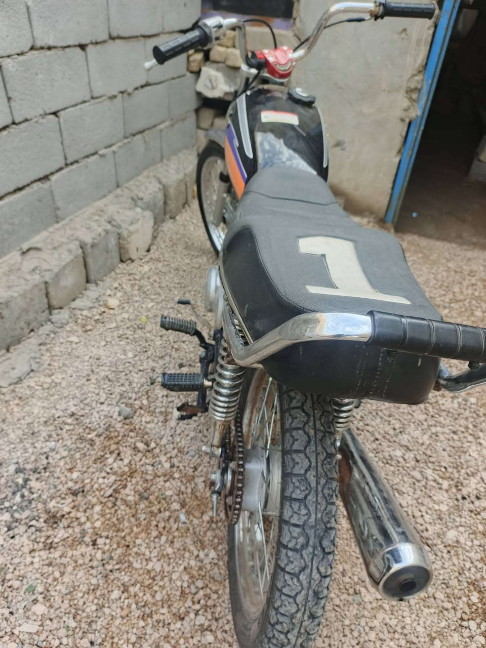 للبيع دراجه مامفتوحه نضيفه 600وبيها مجال 
***********
