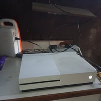 اكس بوكس وان اس لبيع 1T هارد واحد تيرا بي 6 العاب شغال ويا 3 أقراص شغا...