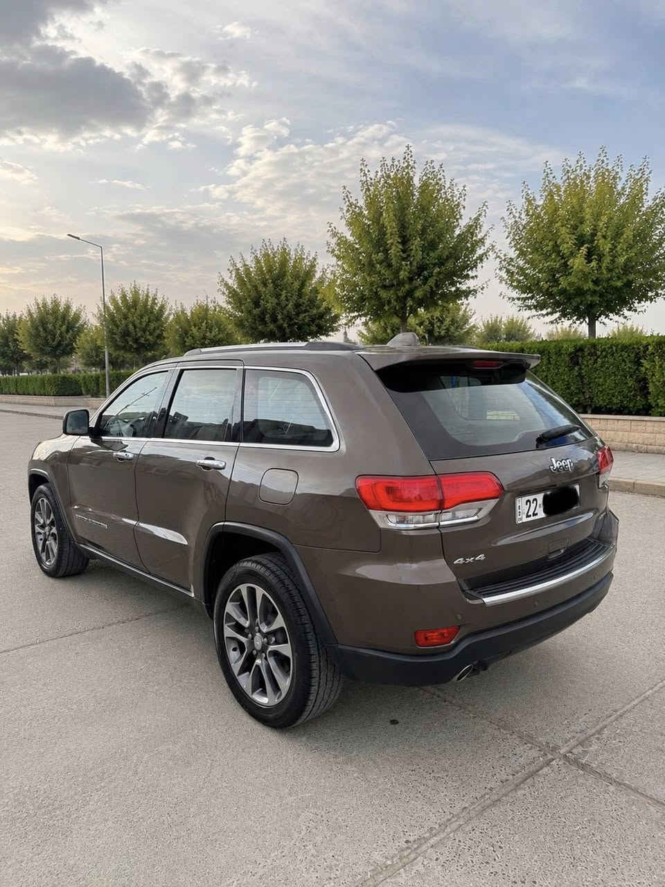 جيب گراند شيروكي 2018 (خليجي وكالة هارلم)
فول مواصفات 4x4 Limited Plus 

دفع رباعي ، بانوراما ، 3 شاشات ، كشنات تبريد تدفئة ، حساسات امامي خلفي

مكفولة كفالة عامة بدون حادث بدون صبغ
حتى الدعاميات بشرط ماشية قليل 57 فقط
سيارة جديدة كلش و متصرف دينار عليهة

كلشي بيهه بشرط كير ومحرك وكهربائيات وصدر بدون نقص

رقم وسنوية وهزة جديدة بأسمي 
مكان السيارة اربيل 

للاستفسار 

***********
