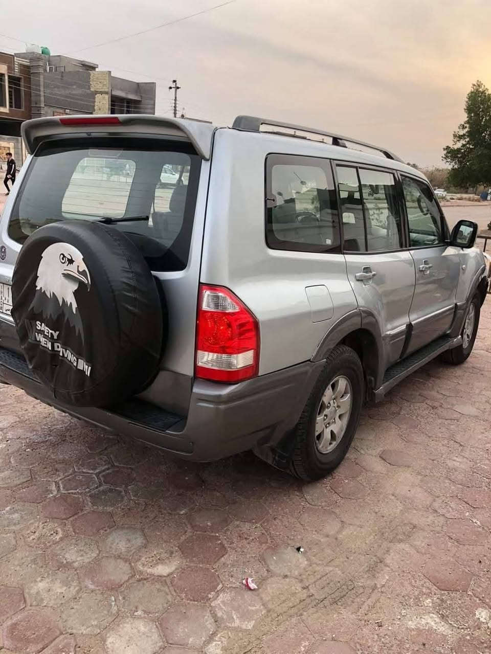 للبيع او المراوس ،، باجيرو موديل 2004 رقم انبار سيارة مصبوغة عام بدون حادث ،  الله شاهد اخذتها من صاحبها بدون ما وديها سونار مشيت على كلامه لذلك نروح سوة سونار قبل كلشي حتى امام الله اطلع من الغش محرك وكير وتبريد وتدفئة شغالات وممتازات سيارة كاعدة وحلوة ونظيفة بغداد, العراق


**إذا كنت صاحب هذا الإعلان وتريد حذفه لأي سبب، رجاءا أرسل رسالة إلى الدعم الفني**