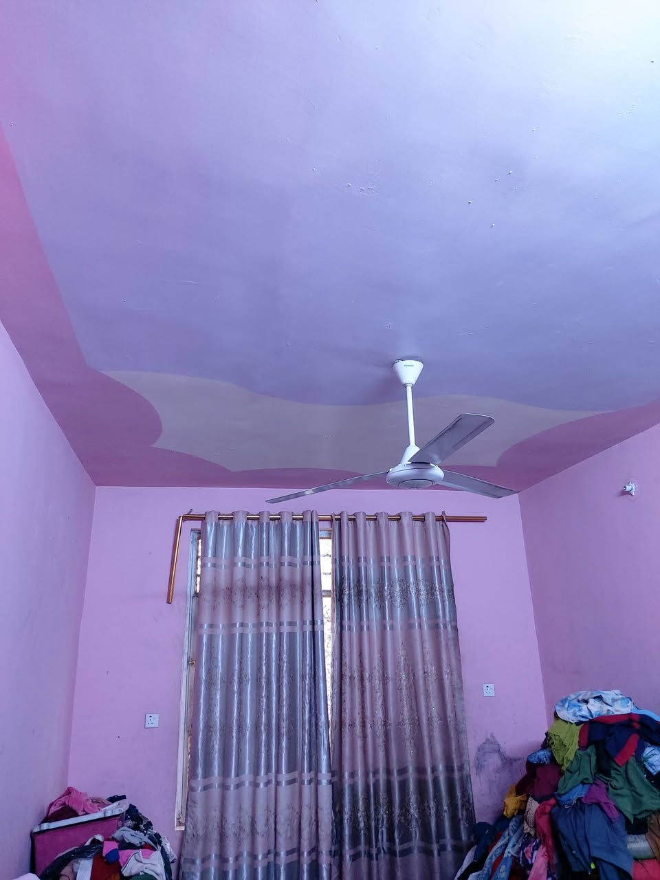 دارالبيع حي البتول طابو صرف  مقابل العياده سعر 105 وبي مجال رقم  0770 589 5545
