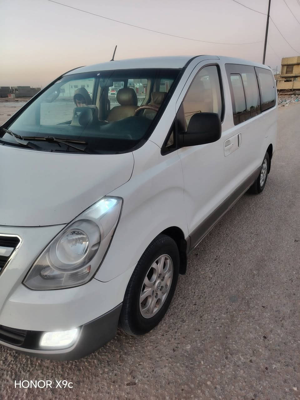 سلام عليكم البيع ستاركس مديل 2016 مكفوله كفاله عامه وضع شركة تخم تاير حداديه جديده تبريد ثلج السياره جاهزه مابيه نقص برغي اسعر خاص وهذه رقمي ***********
