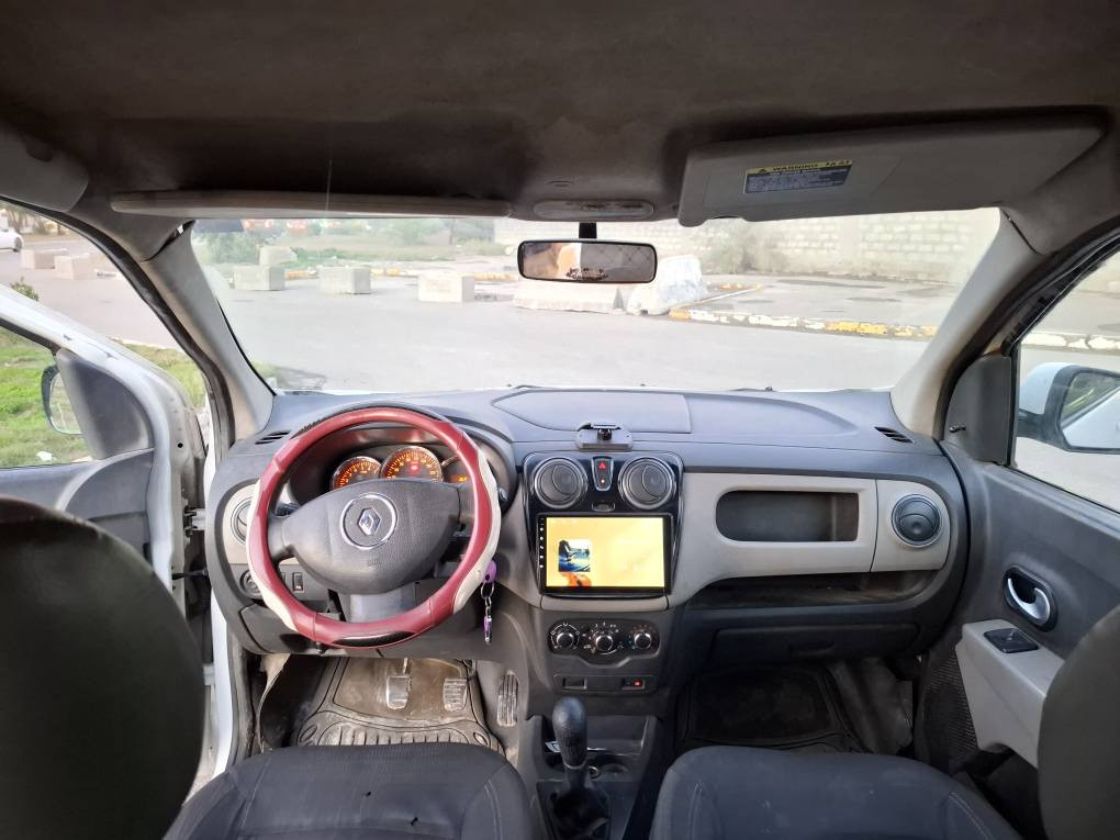 السلام عليكم رينو موديل ٢٠١٤ كير عادي سبعه راكب تبريد ثلج كهربائيات كلهه تشتغل داخل نظيف صدر امامي وخلفي ممتاز تخم تاير نظيف جاهزه بدون نقص سونر مرفق بالصور مكانها بغداد الدوره ابو دشير هاتف *********** سعرها ٦٤ وبيها مجال ان شاء الله تعالى بغداد, العراق
