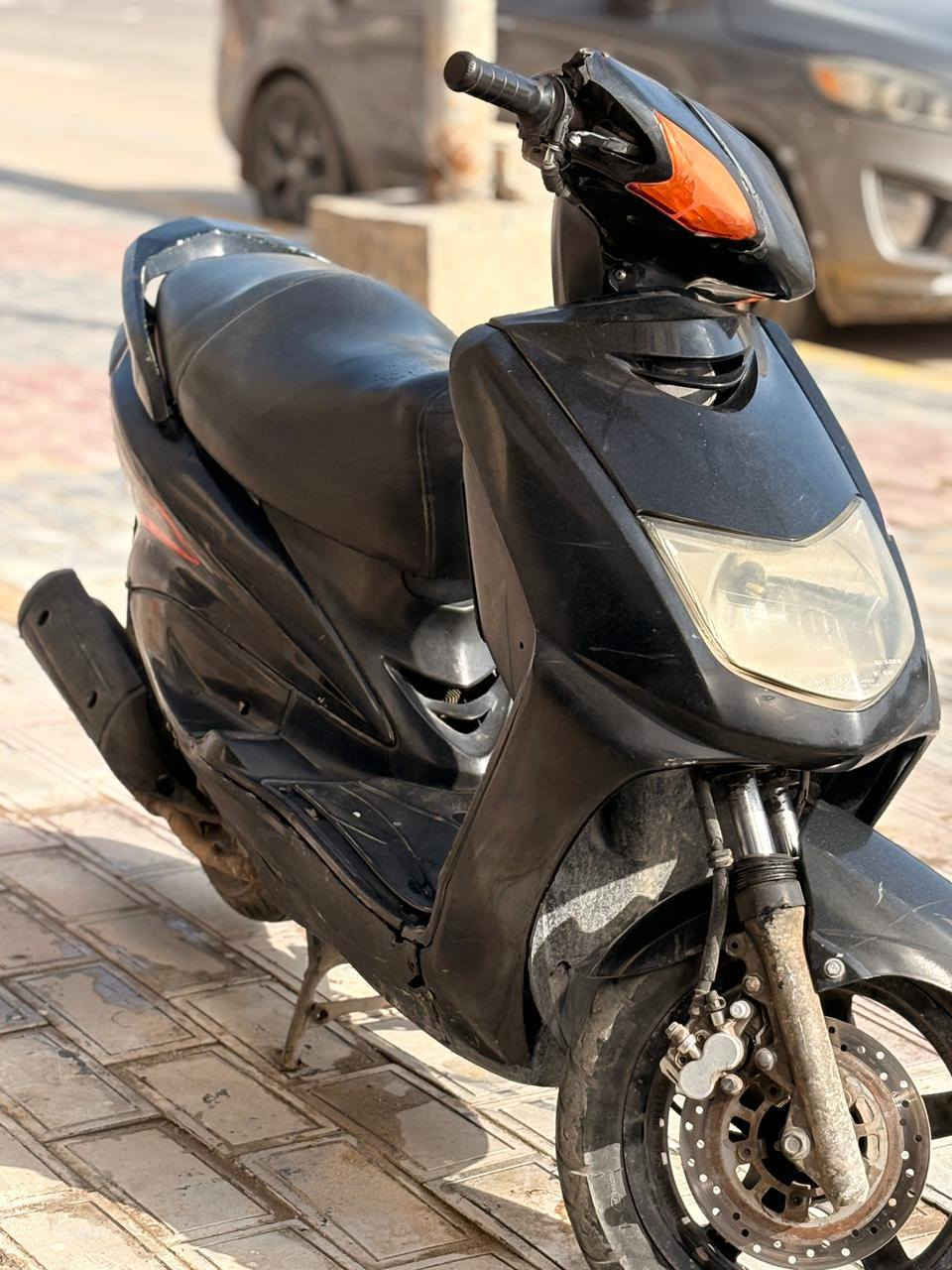 السلام عليكم 🫡
مرخصت أدمن اكروب البيع دراجات نارية 🏍️ 
عندي سكنس 
للبيع 
ألون اسود 
سرعة 140
مجفته مرا وحده  وشرط بلادي  لايت زنون ابلادي 
بيه اكلج خلفي رياضي 
وبيه اكلج امامي رياضي 
العنواني كربلاء شارع مطبعة قرب شارع الحداد 
السعر دراجه 425وما تحصل بي هيج سعر سكنس   رجاءً  مو شاري لا بس يعامل 
 وتعب اتصل عل هاذه رقم 
***********
