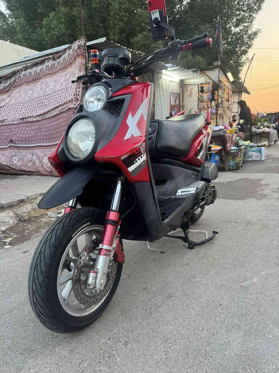 لام عليكم  سكني جبلي نضافه 100/100  اي نقص ما بيه كلشي شغال كفاله اوراق الرمبة موجوده صار شهر من منزله جيب وياك 10فيتريه وتعال الدراجه وكالة الدراجة مزوده خارج فقط مكينة برغي ما مفتوحه الكفرات ختم واحد ويه المكينه ولتزويد اموضح بل صور المكان بغداد الغزالية شارع الضغط للستفسار على الرقم ***********
