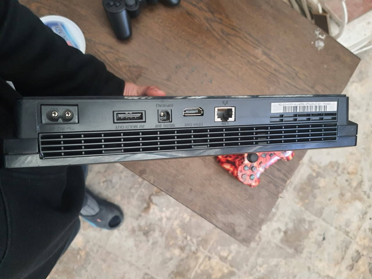 بلي ستيشن 3 لبيع جهاز نضيف مهكر كامل شغال العاب هارد 19 لعبة و قرصين بيس 12 و10 دبل جويستك كامل ملحقاته سعرة 120 بي مجال مكاني جميلة شارع خير الله
***********
