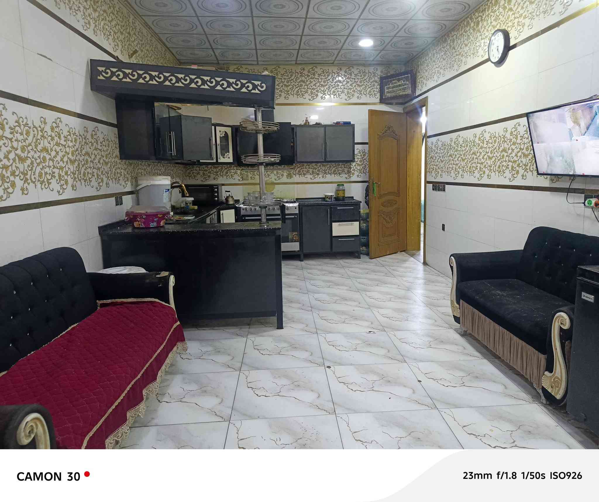 بيت للبيع  البوبيات كربلاء  نزله اسواق البرتقاله في مجمع الخضراء مساحه 327م
تحت البناء 200م
مجاري رئيسيه 
ماء اساله قوي 
شارع عرضه 12 متر 
محولة وطنية خاصة للمجمع
حديقه 12 م
طارمه 14م
طارمه تحتوي على سقيفة كيسبان طول الطارمه
واجه10 نزال 37
يحتوي على 
2 غرف طابق ارضي 
3 غرف طابق ثاني  سويتات
سطح كبير 9م
شلال كبير
مطبخ كبير جدا 7.20*4
البيت بناء جديد 2021
بناء درجة اولى
***********
‏‪***********‬‏
