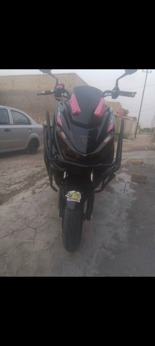 دراجة سترونك موديل 2025 أعلى موديل
نضيفه نضافتها 90 بالميه مكينه بلاديه مامفتوحه 
اشاير كهربائيات شغاله كلشي شغال بصمه 
ماداخله تصليح أبد اني مشتريها من شركه على أيدي بيها فقط السلف مايشتغل اني مامسوي فقط هندر تشتغل اريد ابيع افك دينها مشتريها قسط مكاني حله هاشميه
السعر 350 وبيها مجال لطيبين
***********
