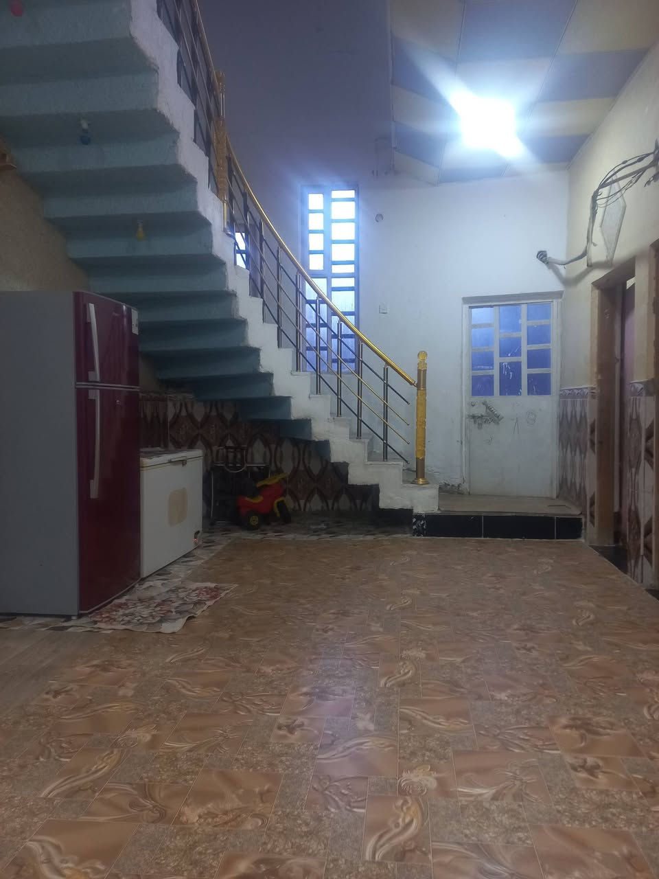 السلام عليكم 🌹❤️
بيت للبيع 425 متر طابق واحد طابو زراعي بسم عراقي تنومه صالحية شارع مضيف الإمام الحسن .ع. شارع تبليط  3 نوم دوانيه صاله مطبخ  كلدور و موزع وصحيات خارجيه وداخليه البناء 300 تقريبا الحديقه125السعر 165  
للإستفسار *********** واتساب
