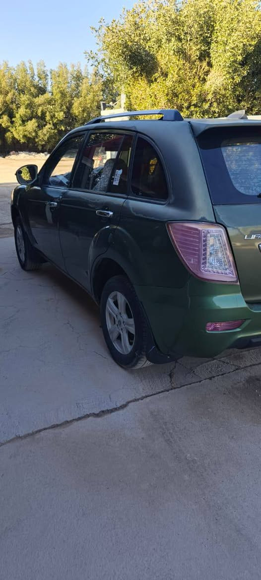 السلام عليكم. للبيع فقط
X60 كير عادي موديل 2016السييارة مكفوله كفاله عامه من الصبغ والفتح والتبديل تحويل مباشر فول  مواصفاتها معروفه كير مكينه حداديه كله جديد وتخم تاير جديد شتوني شاده الجنايه يعرفون هاي السياره ارغب شي بالصيني مكان السياره بالنجف السعر  74مجال قليل رقم الهاتف ***********
