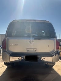 للبيع نيسان ارمادا 2006 السياره Le فول موصفات فتحه وكشنات كهرباء وشاشه...