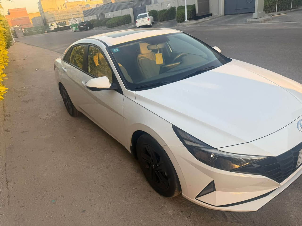 الانتره
موديل 2023 محرك 1600
بااسمي خليجي السياره رقم بغداد مشروع وطني 
العنوان القبله حي المهندسين 
السياره كفاله عامه ماعدئ ضربه خفيفه جوه قبق البنزين وعل حطتها مامصلحها 
ماشيه 44 الف 
السعر 168 وبيه مجال 
***********
