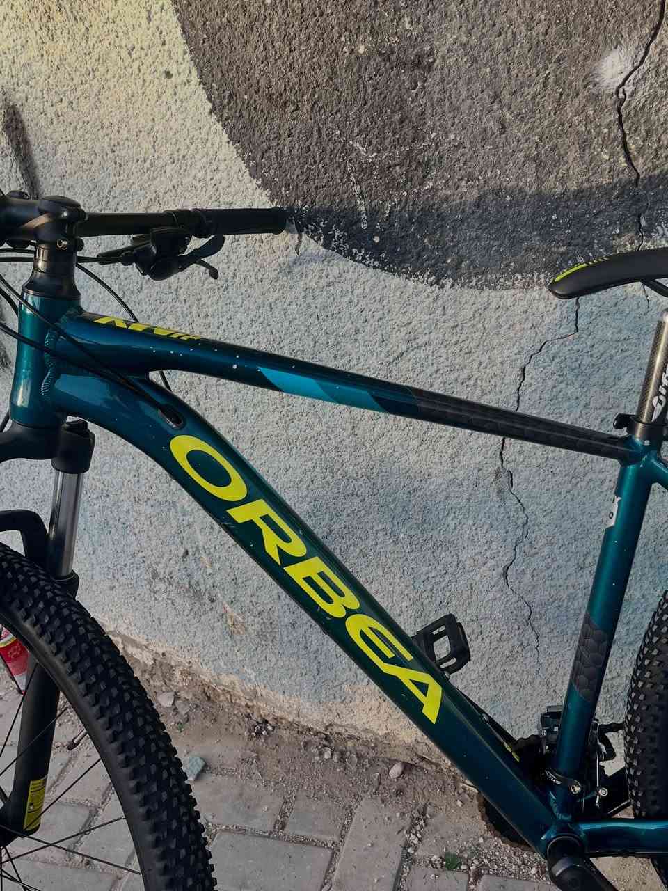 Orbea اوربيا
سعر جداً مناسب
المواصفات:
سستم شيمانو اسيرا
بريكات شيمانو
حجم 29L
المنيوم بالكامل 
دبل sr
تايرات كيندا
بي شخوط بسيطة مال استعمال
السعر والاستفسار خاص او ***********
