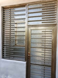 صباغ شبابيك وبيبان بنسب الاسعار عمل درجوه اولئ صبغ وتنضيف  وشغل الديكو...