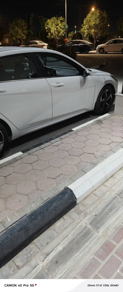 هيونداي النترا 2021 - وارد أمريكي - لوحات بابل 🏁
• سنة الصنع: 2021.
• المسافة المقطوعة: (46/ميل).
• المحرك: 4 سلندر، سعة 2.0 لتر.
• ناقل الحركة: أوتوماتيك AT (سلس جداً في القيادة).
• الأنظمة الذكية: فول مواصفات(عدا التبريد الخلفي) 
• نظام مانع التصادم الأمامي.
• نظام الحفاظ على المسار والقيادة شبه الذاتية.
• نظام رصد النقطة العمياء بالمرايا.
• اللوحات: بابل، السيارة مسجلة وباسمي، تحويل ثاني يوم.
الاستفسار الاتصال على( ***********) 
الواتساب (***********) 
*ملاحظة السيارة موجودة في كربلاء
