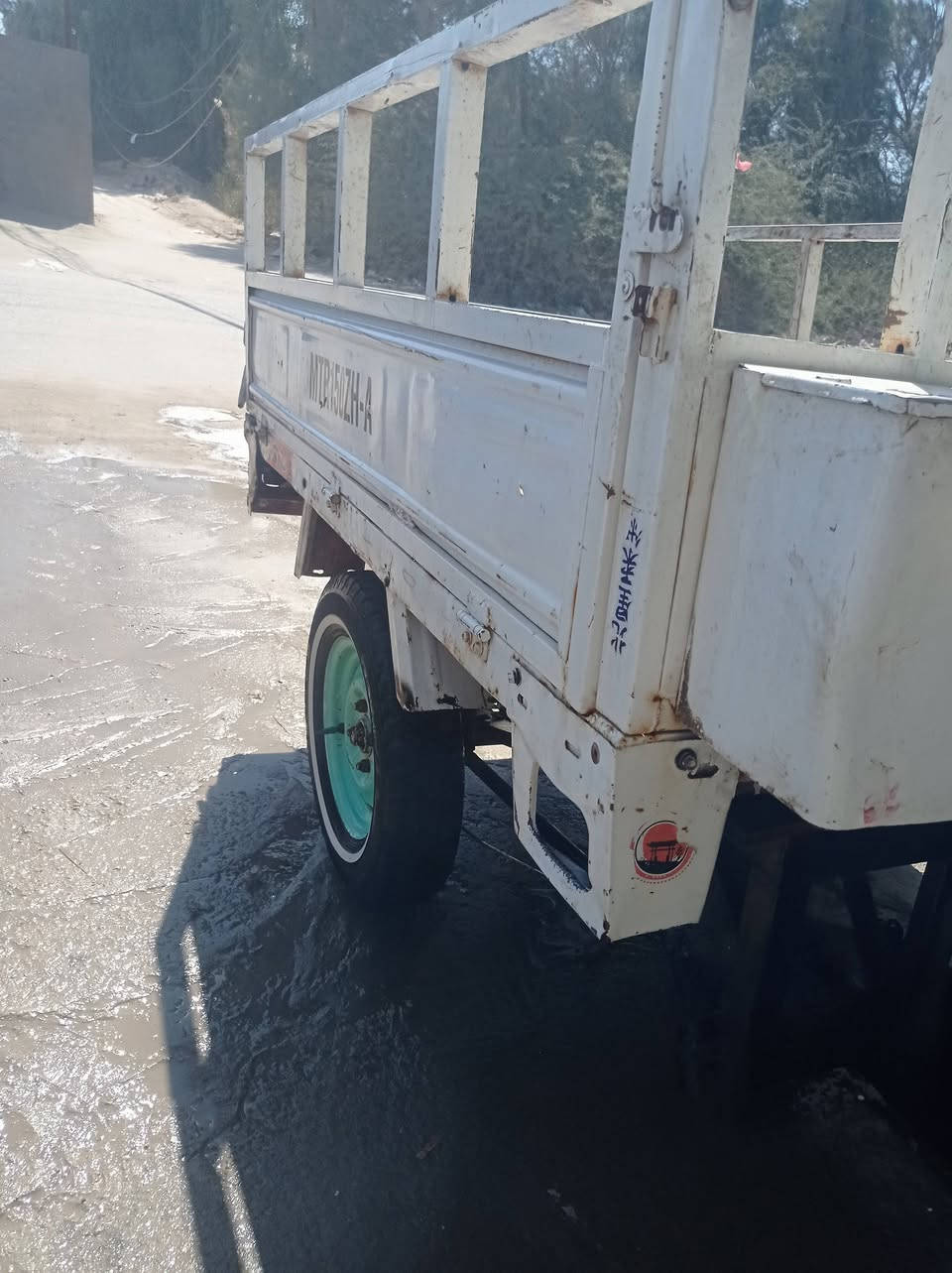 البيع رقم وسنوية سود بدون راعي الشراء يتصل على الرقم *********** 2009مكاني كوفه براكيه السعر 1250
