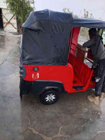 سلام عليكم عندي تكتك للبيع بياجو محوره تي في اس 25محرك موديل 18 اوراق صوليه سعر 2500وبيهه مجال حق الجيه مكاني بابل سكندريه مجمع حطين مامتواجد على نترنيت شراي يخابرني وبي خير ويدلل 
***********
‏‪***********‬‏
