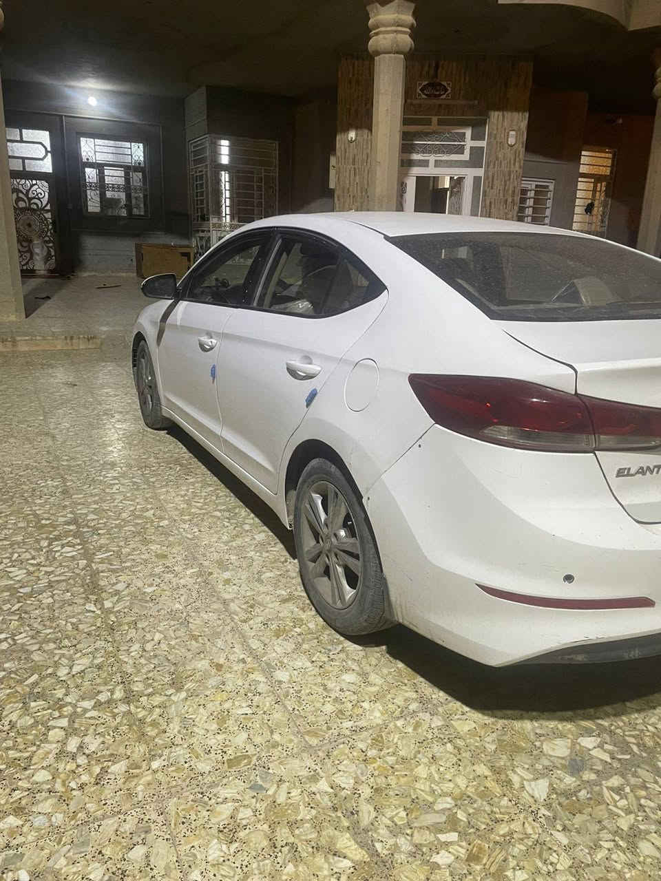 النترا خليجي 2017 فول مواصفات عدا البصمه 
السعر ١١٧ وبيها مجال
كير محرك مكفول 
حادثها خلفي جنطه وجاملغات بدون دواخل شواصي لغد قماره كفاله سونارها موجود
 رقم بغداد 
مكان السيارة الرمادي
***********
