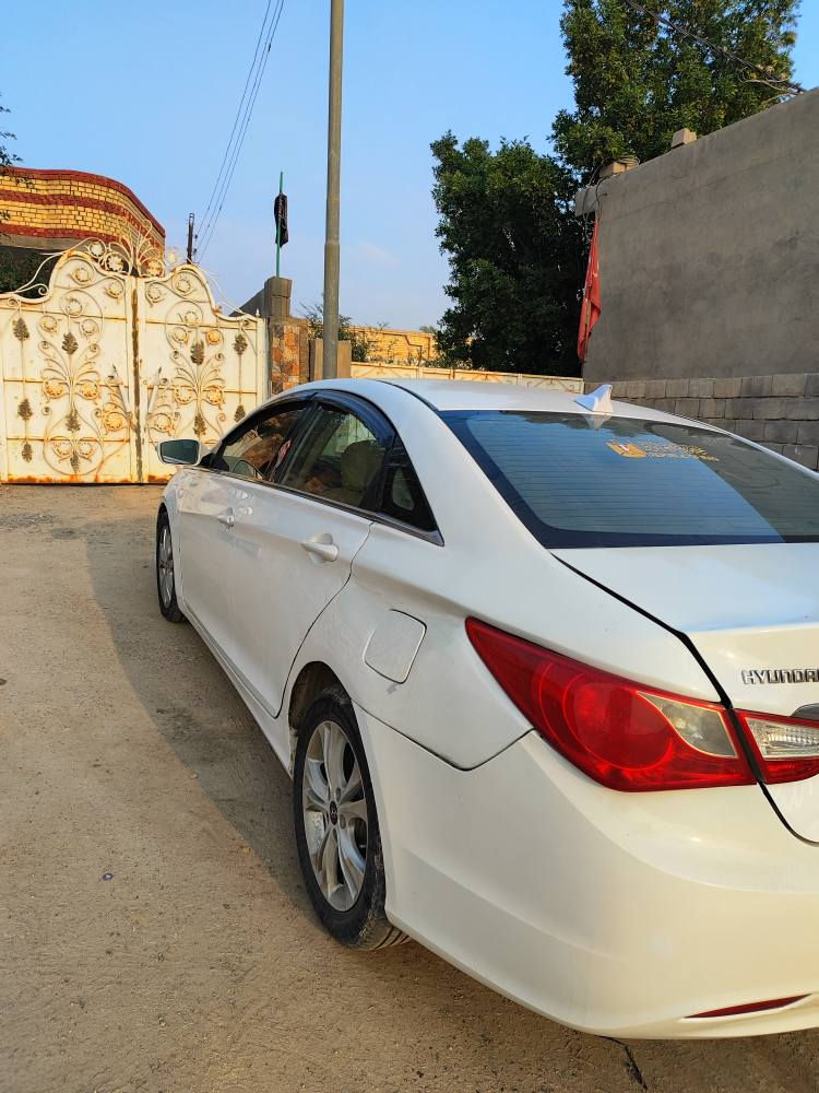 السلام عليكم سوناته موديل 12خليجي رقم اربيل سنويه 26بسم  عربي تحويل سياره ضربته جاملغ خلفي الايسر بدون كص والباقي كفاله دواخل عسلي عبوه جديده باتري جديد دوشمه كشن ورضيه شاشه تاب السعر 105 ورقه / العنوان البصره /الاستفسار/رقم الهاتف/***********/
