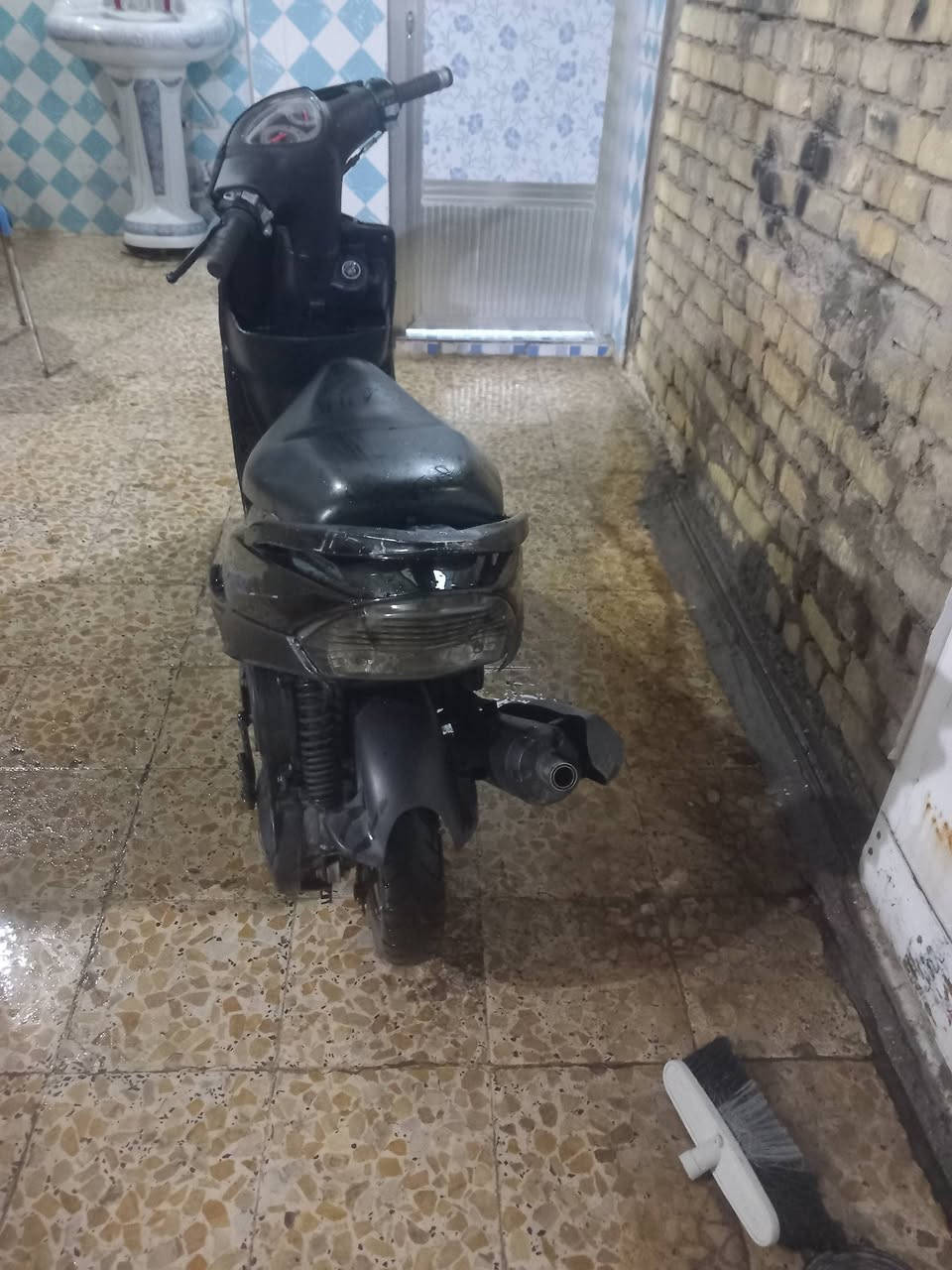 السلام عليكم شباب دراجه للبيع نوع يوماهة ماكس عدله ألون أسود الدراجه  الدراجه مفتوحه كور بس ولفات مضروبات كراين بيها برمجه الدراجه بدون وصل وصلها أتشكك وذبيته من غشلتها أتنكع وأنشك أبيعلك بدون وصل كوم حديد السعر 700 وبيها مجال للطيبين للاستفسار الاتصال على هذا الرقم ***********  مامتواجد خاص
