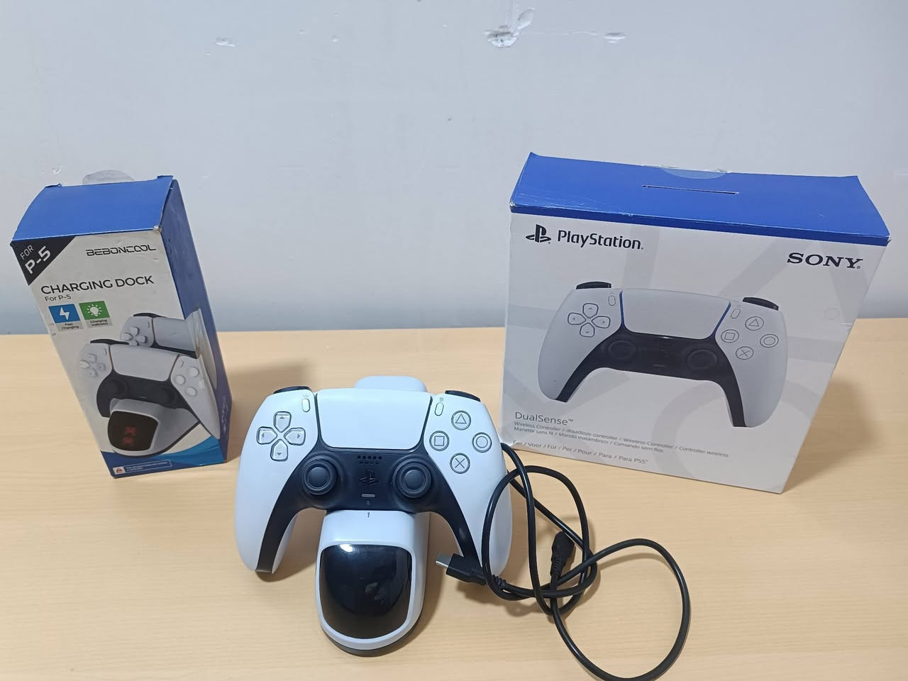 السلام عليكم
جوستك ps5 أصلي مو تجاري + ستاند شحن
مشكلة فقط المنفذ مكسور
الجوستك يتعرف للبلي عن طريق البلوتوث وعلى الPC كذلك
شغال أي عطل مابي غير المنفذ يربط بلوتوث ويتعرف طبيعي فقط المنفذ مكسور
ناصريه تجي تفحص يمي
45 قفل مع التوصيل


**إذا كنت صاحب هذا الإعلان وتريد حذفه لأي سبب، رجاءا أرسل رسالة إلى الدعم الفني**