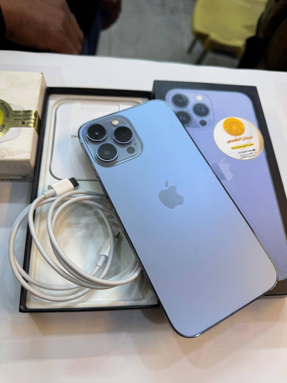 ايفون 13 برو ماكس 256 ذاكرة
بطارية 95‎%‎
نضافة 100‎%‎
جهاز شرق اوسط الاصلي 
كامل ملحقات الاصلية شركة ماستر 
اصلي وبيه ضمان لوكالة 
استخدام قليل
السعر مناسب
***********
العنوان القطاع شارع السوك مجاور عوينات الكرار 
مركز الشمس
