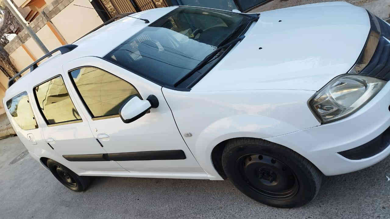 للبيع،
سياره رينو لوكان ٧ راكب
موديل ٢٠١٢ ما مطلوبه 
مكينه +كير  شرط
شرط الوكاله والتحويل 
مكفوله من الصبغ والمعجون
طخم جديد +تايرات جديد
بيها كابون
سياره كامله كما مَوضح في الصور
السعر ٧٥ 
وبيها مجال شي بسبط
التواصل على رقم
***********
***********
