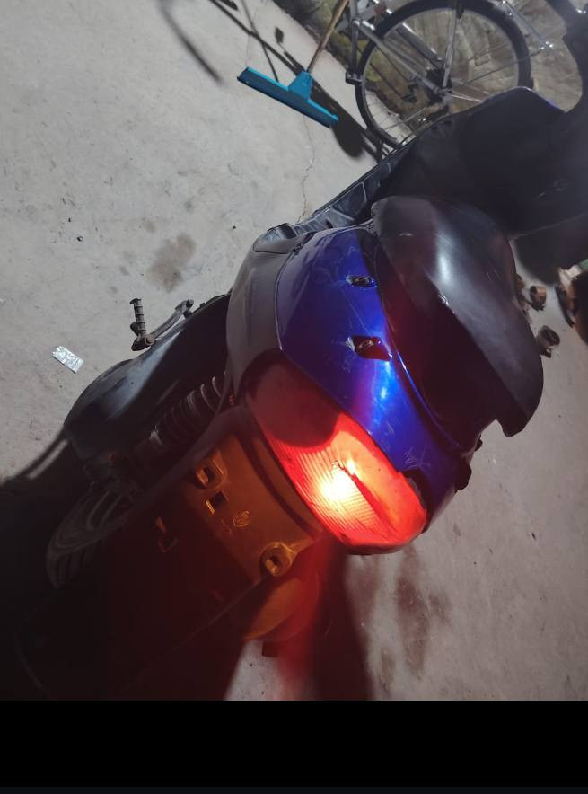 سلام عليكم عندي دراجه 9 زروف للبيع السعر بنهايه  تخبللل ما مفتوحه ولا شي دراجه نكره سلف نكره هندر سكت لايت هورن بريك  امامي خلفي لون ازرق تخلي بطل بانزين يطول عندك 3 ايام ماتصرف نهائياً المكان البصره القرنه بني منصور السعر 300      ملاحظة: الدراجه ضاع سويجها وسويتها جطل فقط هذه عيبها الوحيد قسماً بال قرآن احلئ من الي بال صوره التواصل واتساب *********** ورصيد  كذلك

