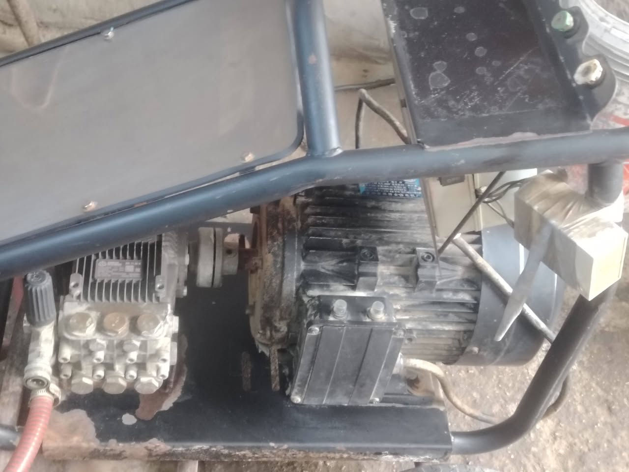 ماطور غسل مستعمل شهر نظيف جداً شرط الشغل
السعر ٦٠٠ وبي مجال
الاستفسار ***********
