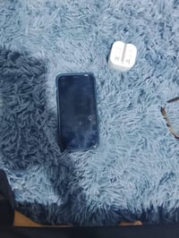 ايفون ١١ • ١٢٨ • ظهر مكسور