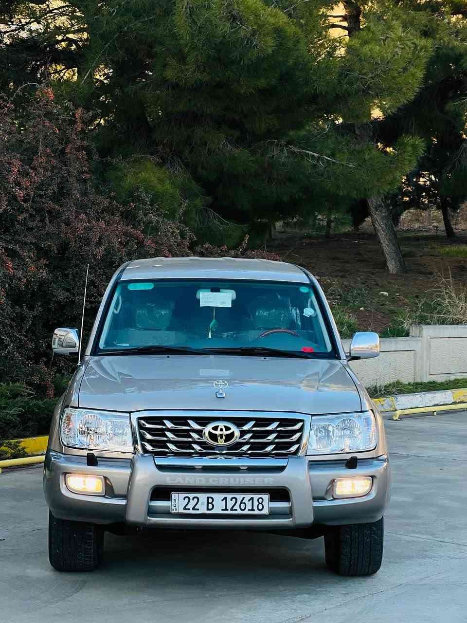 تۆیۆتا لاندکروز -مۆنیکا 
٨پستن مواسەفات VX_R 
مواسەفات لەگزس- سەنەوی نوێیە -تحویل بە شەرت
گێڕ و مەکینەی نەکراوەتەوە بە شەرت 
چوار تایەی نوێیە 
دەرگای جانتای بنەوە سبوخە 
٢ دەفتەر و معامەلەیەکی کەم 
***********
*********** كويسينجاك, أربيل
