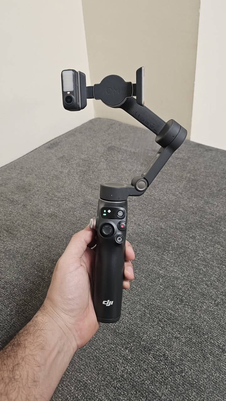 Dji osmo 7p للبيع
مثبت هواتف للتصوير الاحترافي نظافة ١٠٠ بالمية مستخدم قليل جدا
تفاصيل خاص او واتساب ***********
