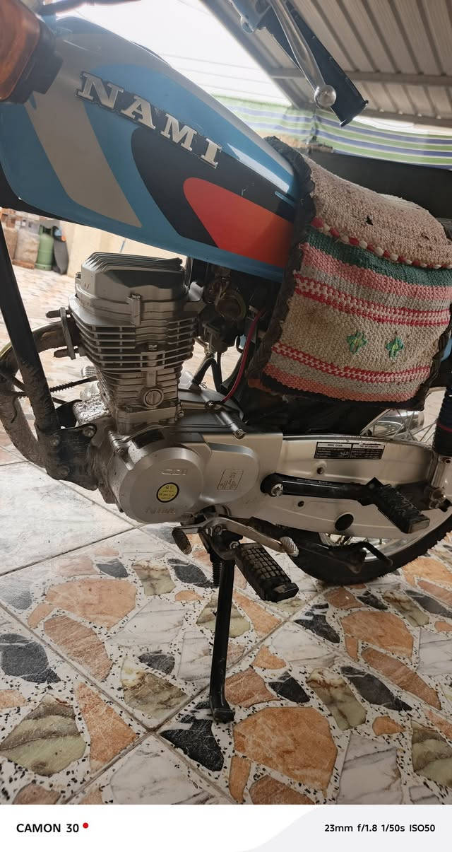 السلام عليكم دراجة نامة موديل 25 اوراق سكنر اريد مراوس بغير لون او بيع  مكاني المسيب للاستفسار ***********
