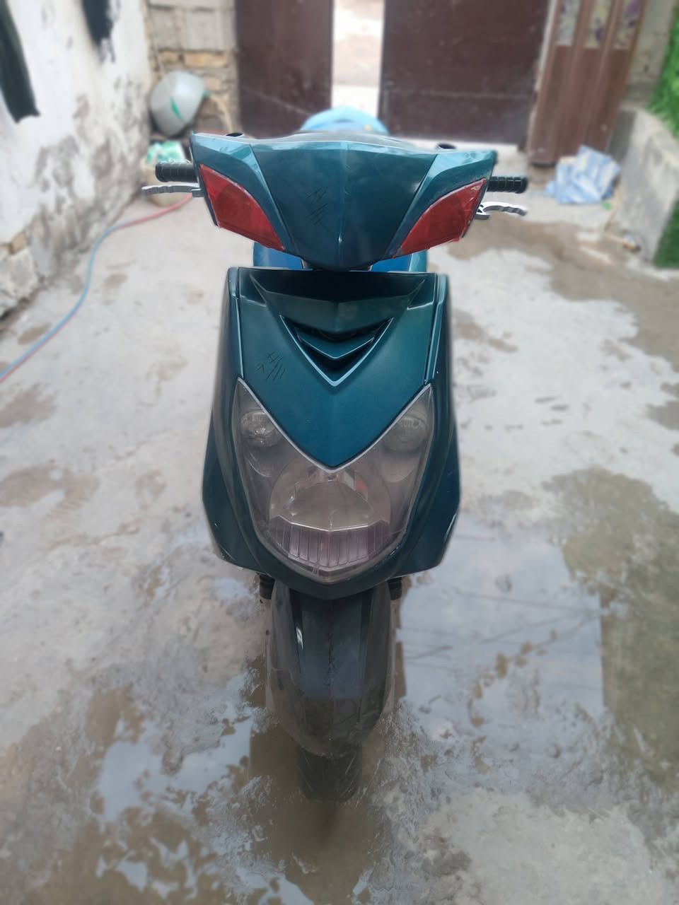 سلام عليكم سكنس فحل ياباني خطين نوزل محرك ممدود على درنفيس دراجة خير من اللة تجي تشغل وتطلع باي وقت ترايك وين ميعجبك اشاير شغالة دبل اشارة عالي ناصي دراجة حلوة السعر 600 وبيهة مجال  مكاني بغداد الحسينية مال راشدية
وتساب ***********
