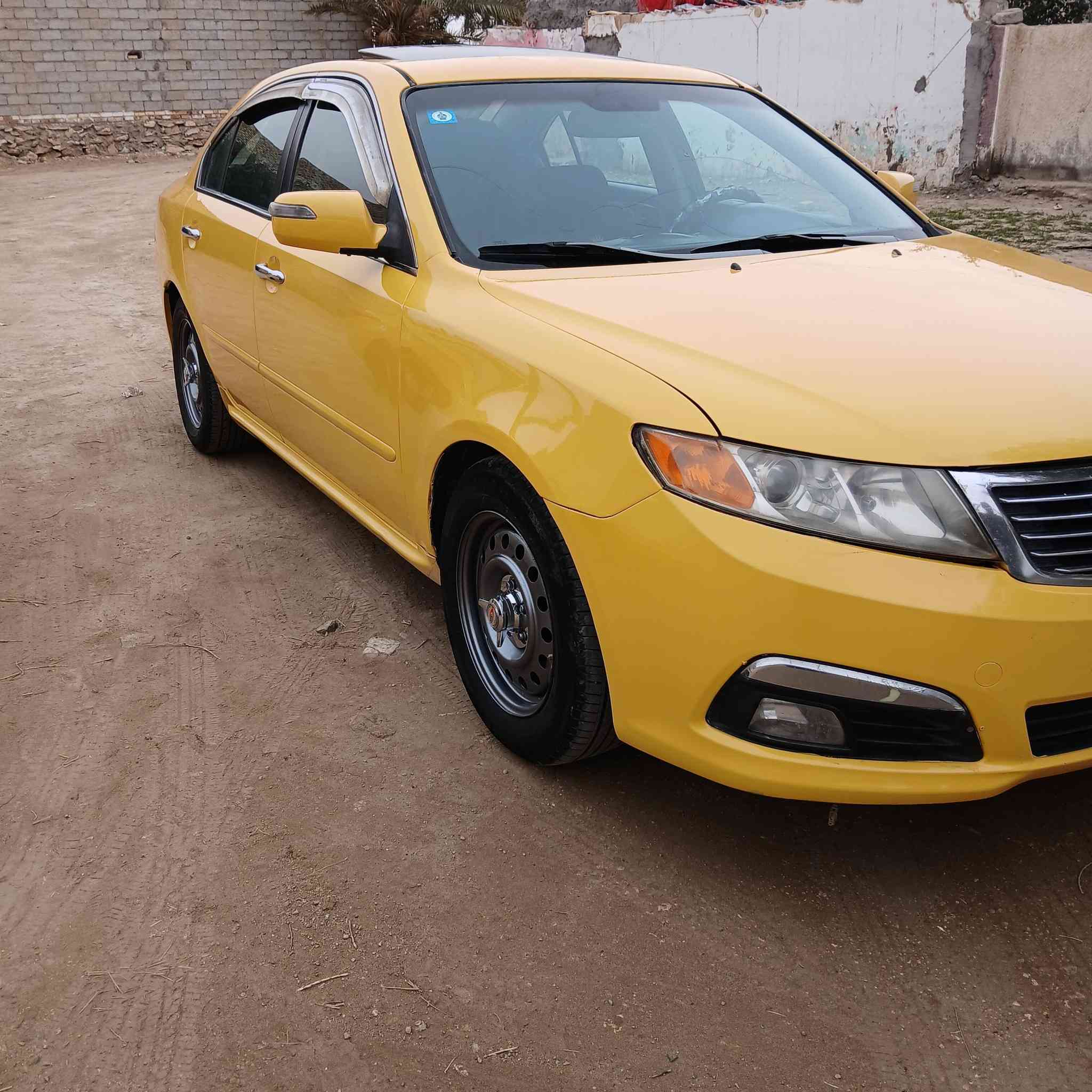 السلام عليكم كيا اوبتيما 2009 وارد امريكي سياره جاهزه حلوه ما بيها كل نقص مكينه جديده حداديه تخم تاير تبريد جاهزه السياره ما بها اي نقص رقم انبار مشروع وطني مداور مباشر مكان السياره السماوه السعر 95 بمجال بسيط الاتصال على الرقم ***********
