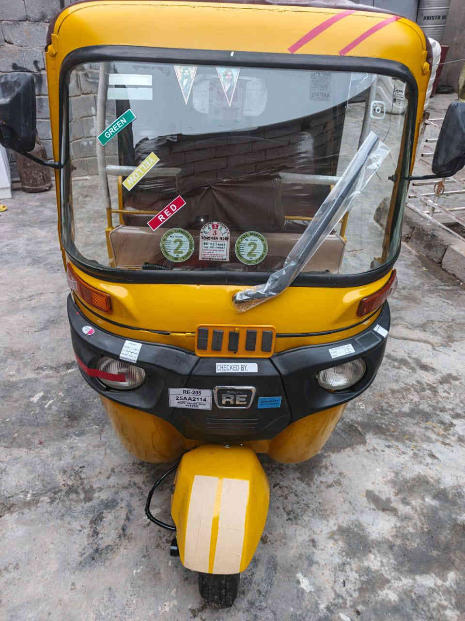 سلام عليكم تكتك للبيع مديل 19شهر 8تكتك  اوراق البغدادي مصبوغه عام لجماليه مكينه وكير خير من الله السعر 4600وبيه مجال مكاني كربلاء حي شهداء الموضفين الرقم ***********مامتواجد ع فيس
