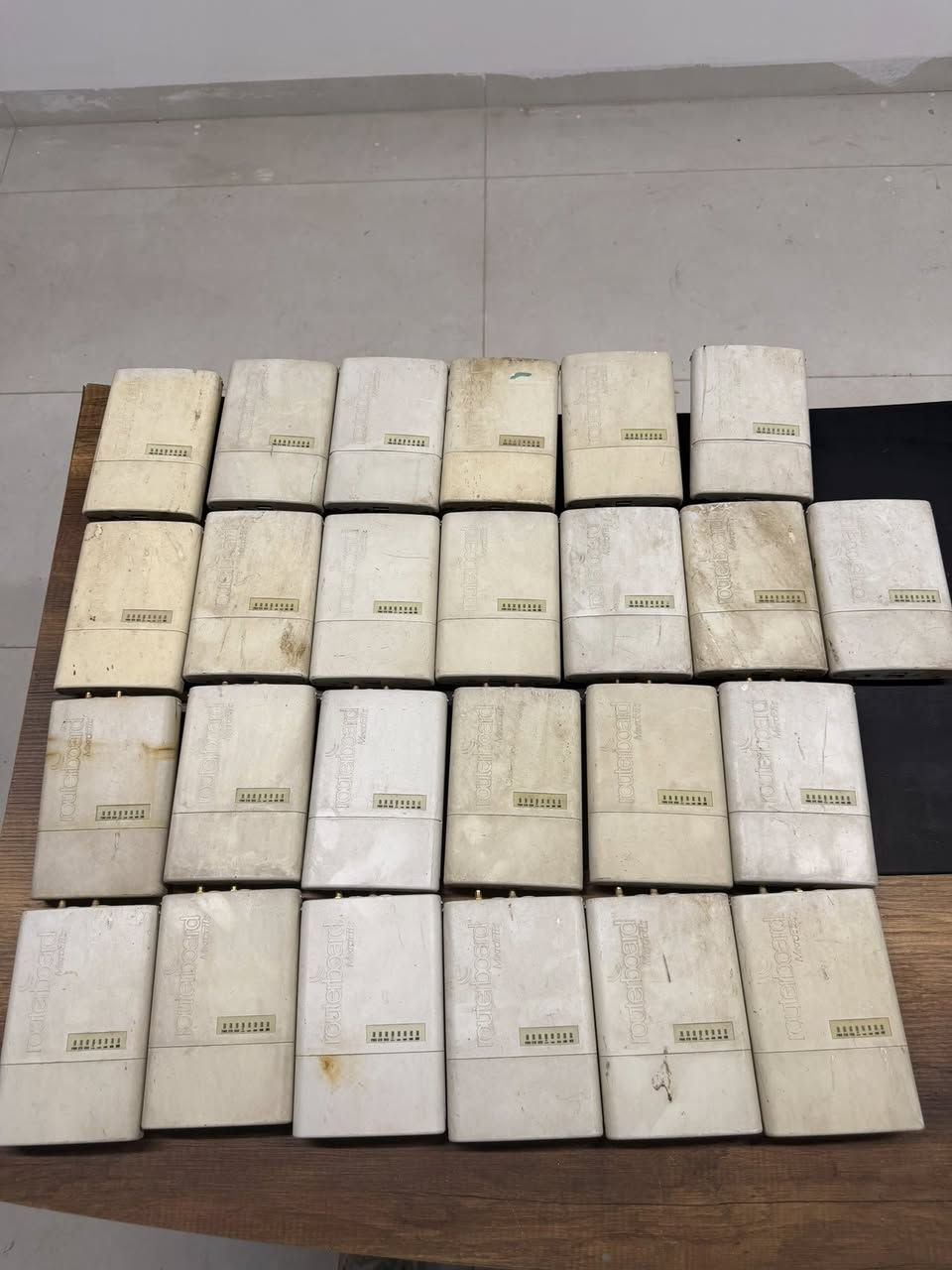 توفر لدى مكتبنا 
ميموسا 24 v سعره 320 مع المحولات 
روكت xw سعره 90 الف
912 سعره 35 الف
سكتر ubnt 120 سعره 55 الف
سكتر 90 ubnt سعره 55 الف 
ارنب اومني مايكروتيك سعره 35 الف
يوجد لدينا توصيل لكافة المحافظات 
***********
