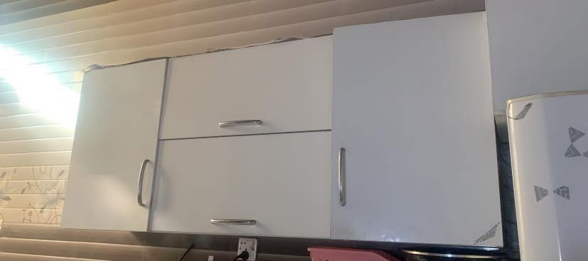 كاونتر ٣قطع مرمر   ٤٠٠ كلشي مايي. نظيف يحتاجها بس برغي للكلابيه. واكعه


**إذا كنت صاحب هذا الإعلان وتريد حذفه لأي سبب، رجاءا أرسل رسالة إلى الدعم الفني**