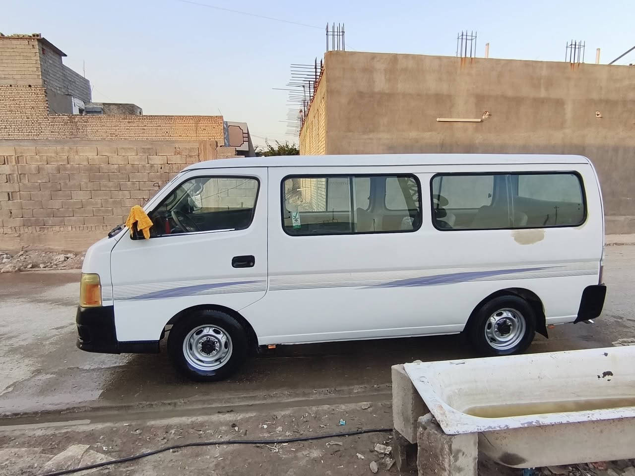 سلام عليكم نيسان يورفان للبيع 2007 مجفية عطويلة ومصبوغة عام مكينة بلادية جديدة هية وتفرعاتهة صالهة شهر من شهادهة كير  اكسل خير من الله صدر جديد تايرات جدد دشمتهة حلوة سيارة بسمي سنوية لل30 رقم بصرة مشروع وطني بيهة بس رقم شاصي ممسوح مصفرة هيئة ومرور يعني ثاني يوم داور سعر 83وبيهة مجال  رقمي ***********  ما متواجد علة الفيس رجان والموشراي لا يخابر
