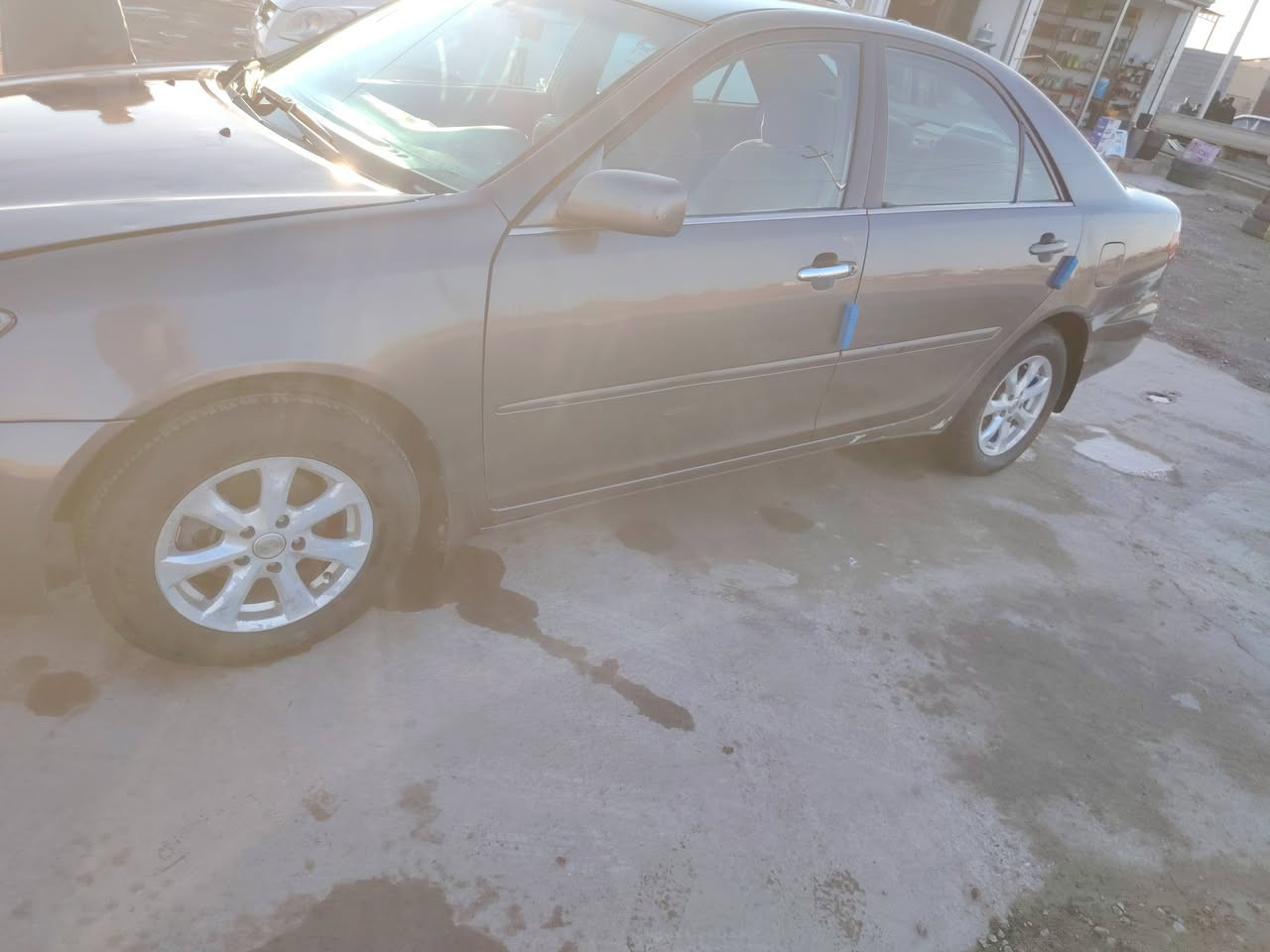 للبيع كامري موديل 2005 وارد أمريكي رقم سليمنية دولي محرك ٦ سندر مصبوغه احزام الاستفسار عن هذا الرقم ***********
