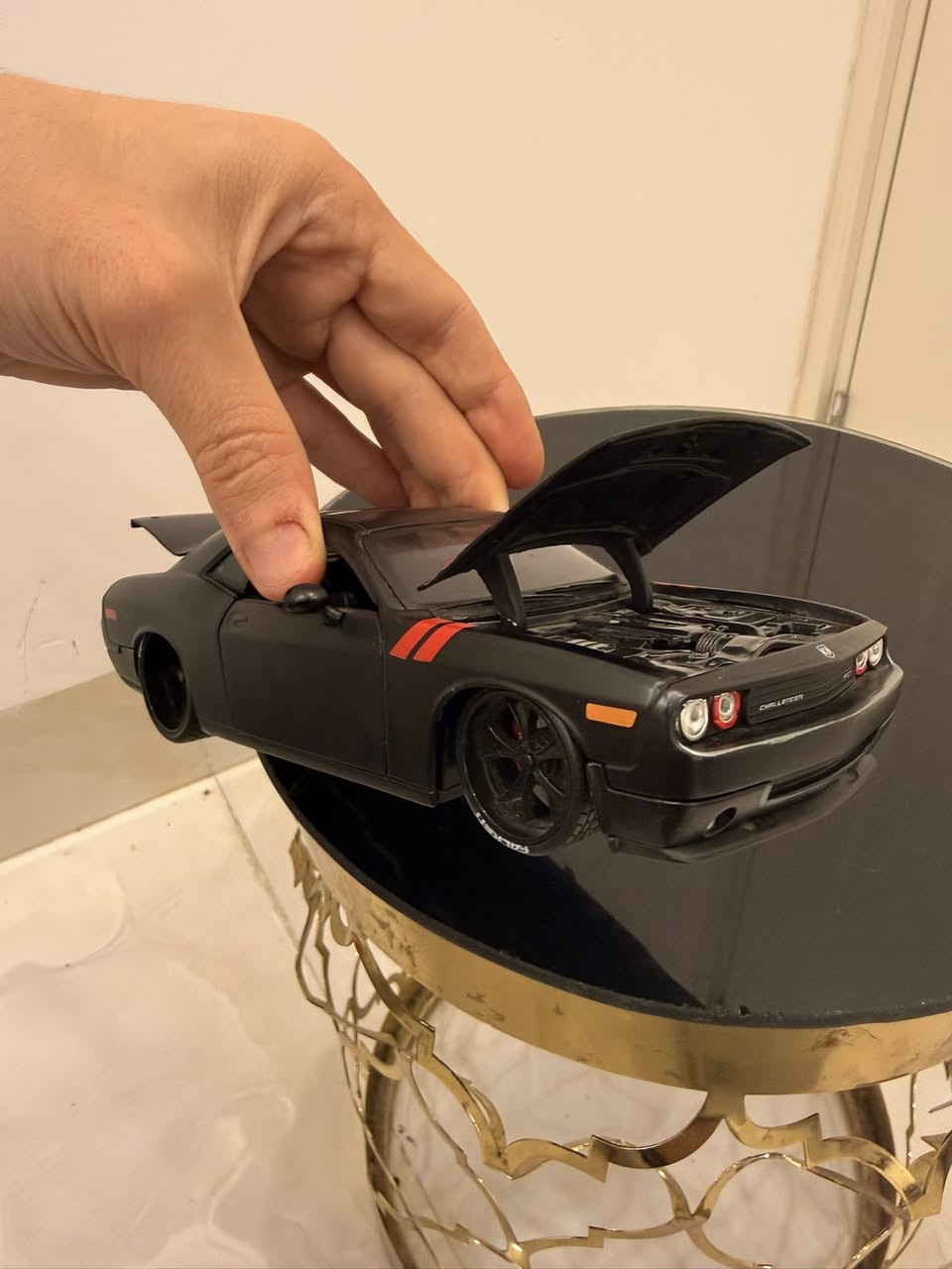 Dodge Challenger SRT8 1:24 Model
قطعه حلوه نادره.    تفاصيل حلوه. 35 الف يوجد توصيل


**إذا كنت صاحب هذا الإعلان وتريد حذفه لأي سبب، رجاءا أرسل رسالة إلى الدعم الفني**