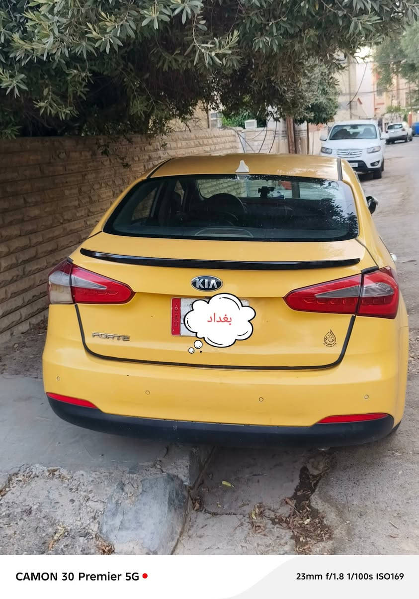 بسم الله الرحمن الرحيم
فورتي 2015 وارد خليجي 
حادث بعكس السايق واصل للغد ومصلح نفسه يعني لا مكصوص ولا شي فول مواصفات عده الفتحه بالسقف 
يعني بصمه 
ترحيب 
تدفئه كشن حساسات 
كشنات جلد 
السعر المطلوب 95$ وبيه مجال للشراي 
السياره بئسمي تحويل مباشر 
رقمي ***********
مكاني الكاظمية
