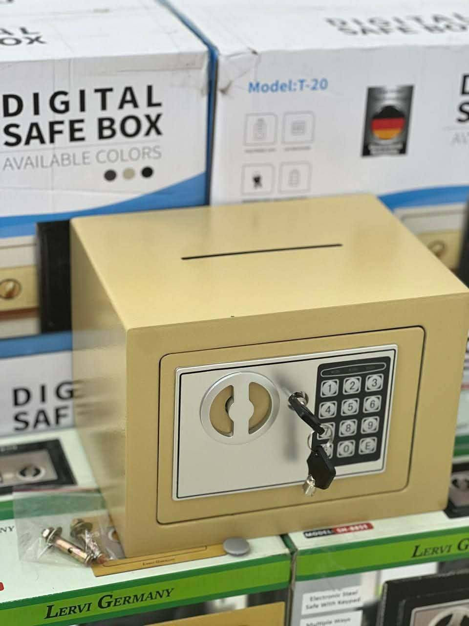 عرض 23سم ارتفاع 17سم عرض 17سم وزن 2ونص سعر 35 الف
توصيل مجاني


**إذا كنت صاحب هذا الإعلان وتريد حذفه لأي سبب، رجاءا أرسل رسالة إلى الدعم الفني**