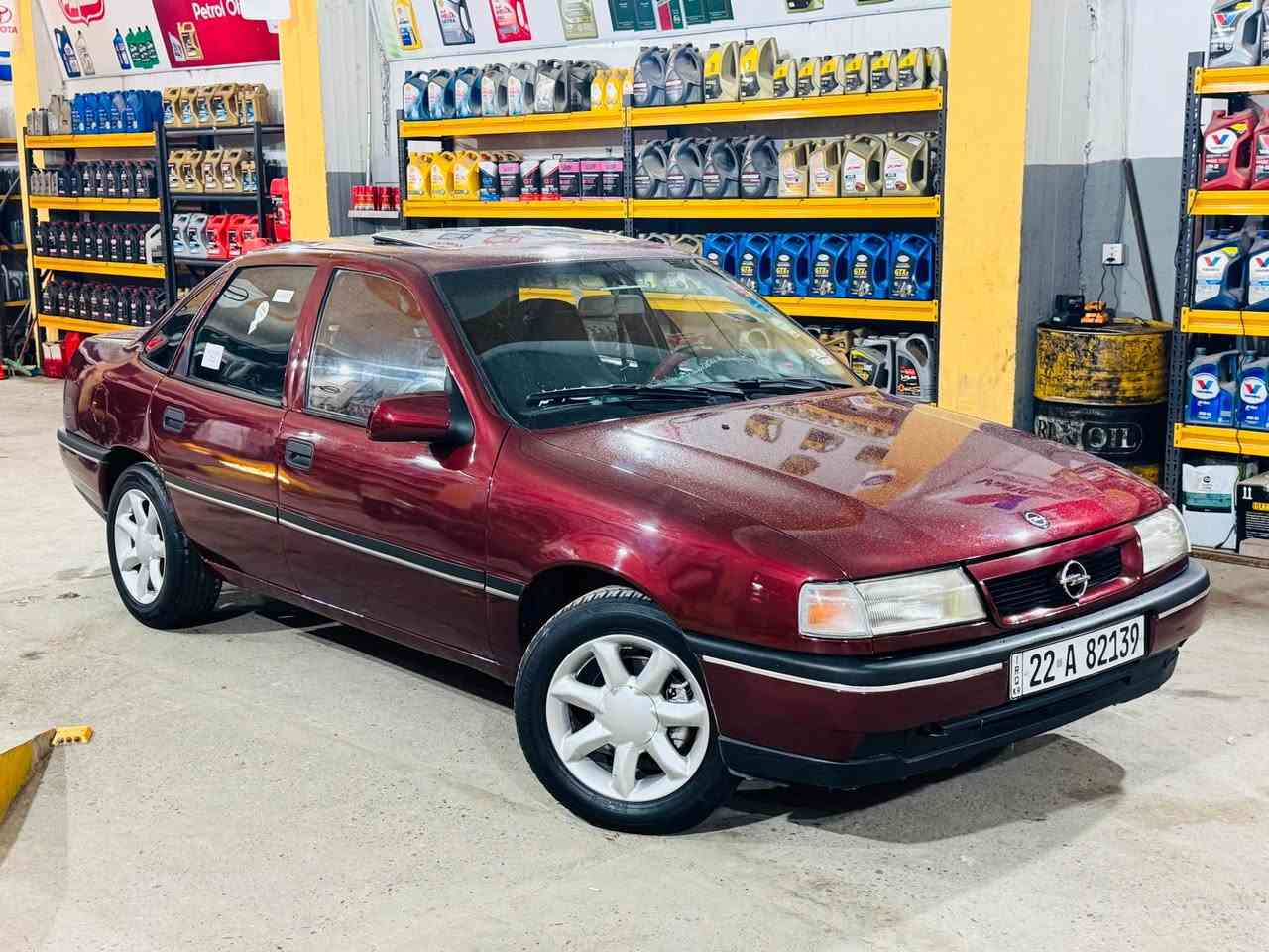 اوبل مؤديل 92 سلايت abs جام كاره باي 
پيشو بشت كه بس 
خياسي نيه  
تازه سه نه وي  به سه ر جوه ره قه م الماني 
تحويل     خرامه به شه رت  
سه قو تيكمه ي به شه رت 
نمونه له خاويني
سعري 47 معامله   
مشتري تلفون بكه

***********
*********** 
كركوك شوراو كركوك, العراق
