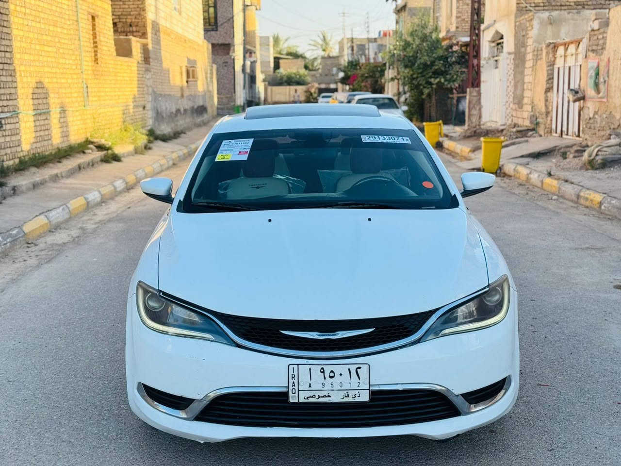 سلام عليكم ورحمة الله وبركاته سي 200 للبيع
 كفالة من الضربة والتبديل والفتح
ما عدا مقدمة البنية صبغ بدون ضربه بدون ارباك شرط
 موديل 2015 مواصفات فول 1.1
فتحه سقف بصمة ابواب بصمة تشغيل عن بعد حساس امامي
خلفي شاشة كامله كشف حضن كشف جلد + كهربائي حاجب
امامي بك لايت لا سايد بربك دكمه ويل كب محرك 2400
المرغوب 2 تبريد خلفي باقي مواصفات معروفه سيارة جاهزة على
الخير سدر امامي خلفي جديد شرط تخم تاير مكينة كير جاهزة
على أخير رقم ذيقار تحويل مباشر مكان سيارة السماوه سعره 105.   ***********
