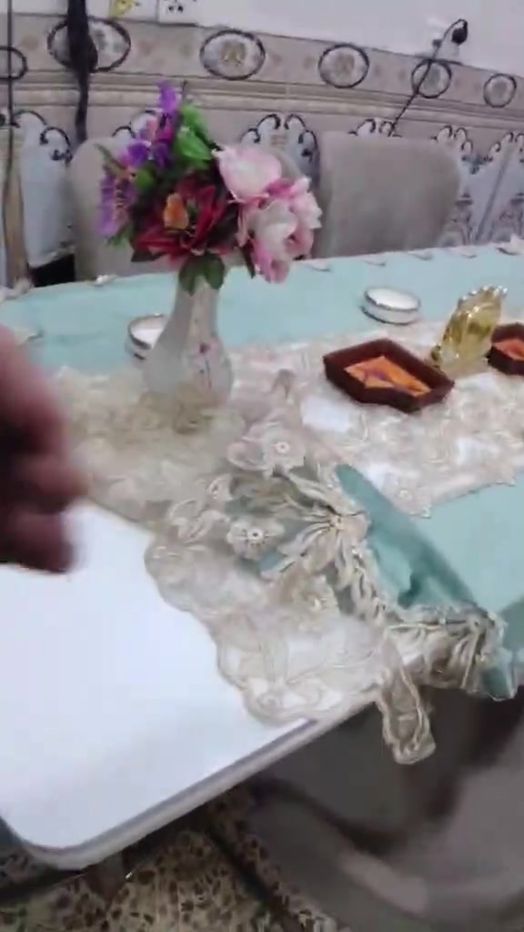 سلام عليكم تخم جديد ونضيف ١٠مقاعد مع طبله صغيره سعرها ٢٥٠الف وبي مجال ميز طعام فخم جدا مع ٦كراسي ٢٥٠وبي مجال مكان الدوره البوعيثه


**إذا كنت صاحب هذا الإعلان وتريد حذفه لأي سبب، رجاءا أرسل رسالة إلى الدعم الفني**