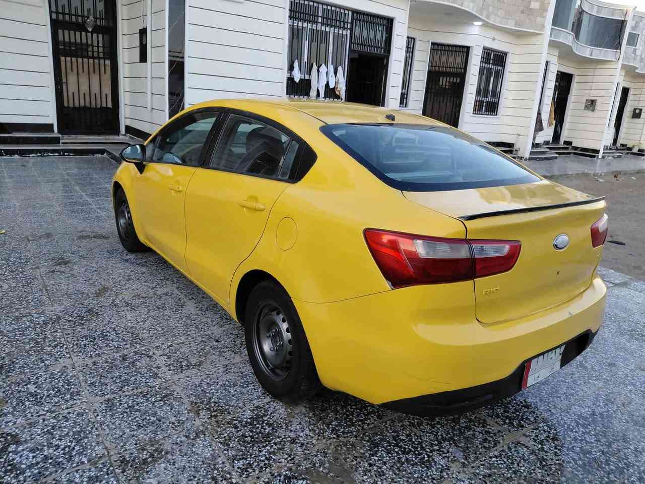 السلام عليكم 
كيا ريو موديل 2013للبيع رقم بابل الألماني مشروع وطني اي مرور تداور وارد خليجي سياره مصفرة هيئة وغرامه مكينه 1600 دوش مكينه كير تبريد تخم تاير حداديه مكفولات سياره كل نقص مابيه سياره مكفوله عن ضربه 
السعر 75 
رقم الهاتف *********** مكاني كربلاء مامتواجد على نت
