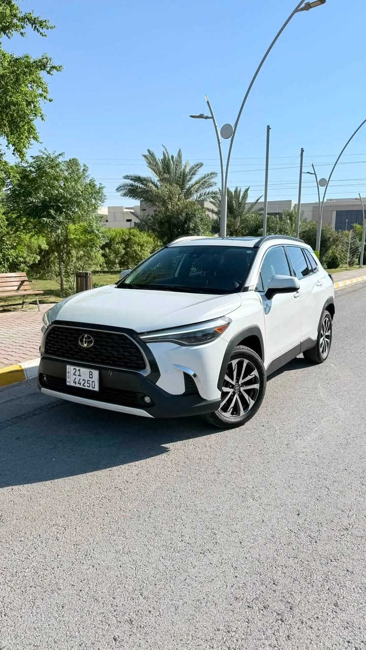 السلام عليكم .. فقط بيع
تويوتا كورلا كروس فئة XLE فول مواصفات للأخير :

✅ ضرر بابين صبغ باب السايق والي وراه صورة الضرر بالمنشور 

✅موديل 2022 ماشيه 33km الف قابل للزياده  رقم سليمانيه الجديد 

✅مقاعد جلد كهربائي  لون اسود بلادي من الشركة 

✅عداد الكتروني وشاشة كبيرة حديثة وجنطة كهرباء

:✅ محرك 2000 سي سي – 4 سلندر بانزين  

✅ مصابيح أمامية LED

✅ دخول وتشغيل بصمة

✅ إشارات على المرايا الجانبية

✅ تحكم كهربائي كامل بالنوافذ والمرايا الجانبية 

✅ تبريد أمامي وخلفي

✅ فتحة سقف (سلايد) 

✅ نظام مراقبة ضغط الإطارات TPMS

✅ نظام رادار أمامي ومثبت سرعة

✅ أنظمة سلامة متقدمة ؛ نظام تحذير التصادم الأمامي• نظام التوقف التلقائي• نظام تحذير الخروج من المسار• نظام البقاء داخل المسار .. وباقي مواصفات الكروس المعروفة 

السعر 195 بيها مجال

للاستفسار  على الرقم : 
***********
