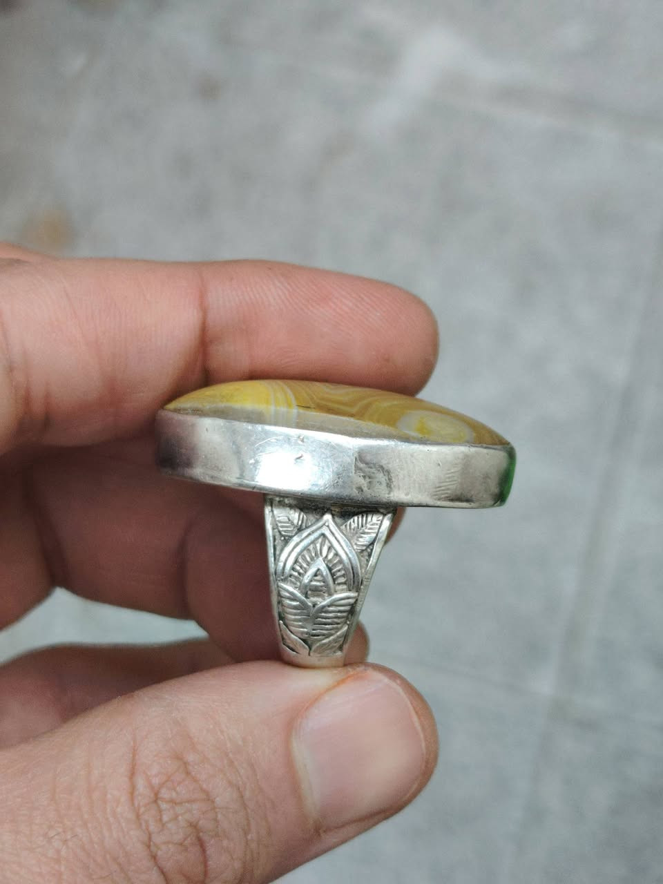 جزع اصفر و يشم قديم صياغه ثقيله أحجار خشنه بيع أو مراوس حسب القناعه مكان بابل


**إذا كنت صاحب هذا الإعلان وتريد حذفه لأي سبب، رجاءا أرسل رسالة إلى الدعم الفني**