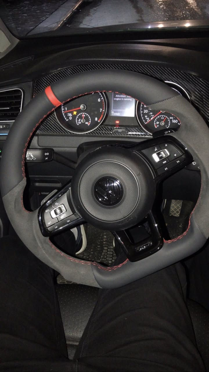 السلام عليكم 

سوکان ڤۆلکس واکن عام
سپۆرت دەمار
جلد + شامۆ خەت سۆر
کاملە دوگمە و ئێرباگ و ئیتار و پادل شەفتی لەگەرە
زۆر کەم بەکار هاتیە وەک نوێ وایە 
فرۆشتن بێ گۆرینەوە
🚨 نرخی قوفلی ٢٠٠$  فرۆشتنی خێرا 🚨
لە هەولێرم 

سترين فولكس واكن عام
شكل رياضي 
جلد + شامو
خط احمر
كامل ويا دكم + ارباك + بادل شفتر + اطار
🚨سعر (٢٠٠$ 🔒 ) بيع مستعجل 🚨
مكان اربيل 

0772 124 7005 - whatsapp
